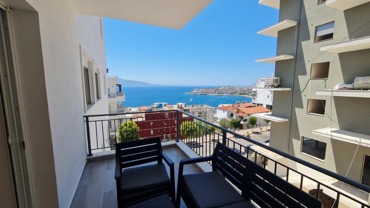 Sea And City View Apartment Sarande Bagian luar foto