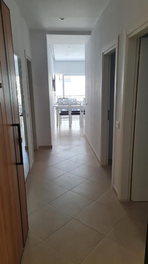 Sea And City View Apartment Sarande Bagian luar foto