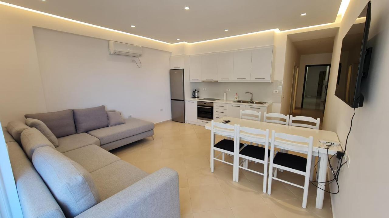 Sea And City View Apartment Sarande Bagian luar foto